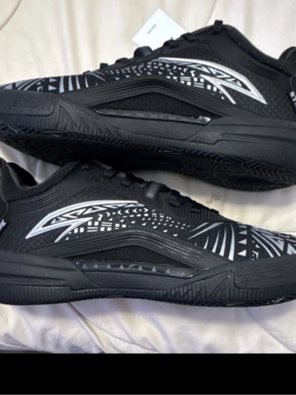 Men's Black Patterned Performance Sneakers